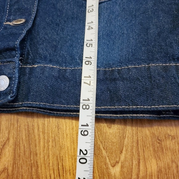 Levi's Denim Jacket Girls Large‎ Blue Faux Fur Collar Trucker Style New - Picture 9 of 9